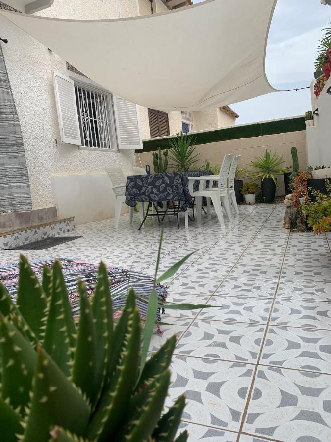 Casa De La Playa Villa Torrevieja Exteriör bild